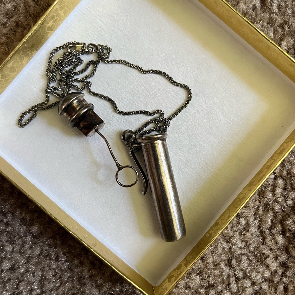 Sterling silver .925 note pendant